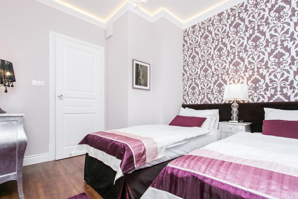 Executive 2-Bedroom Apartment Krasków Dış mekan fotoğraf