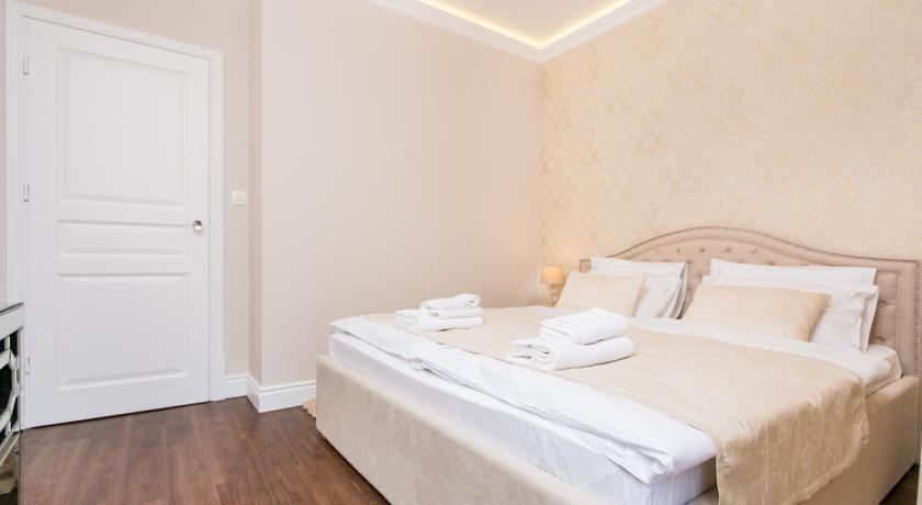 Executive 2-Bedroom Apartment Krasków Dış mekan fotoğraf